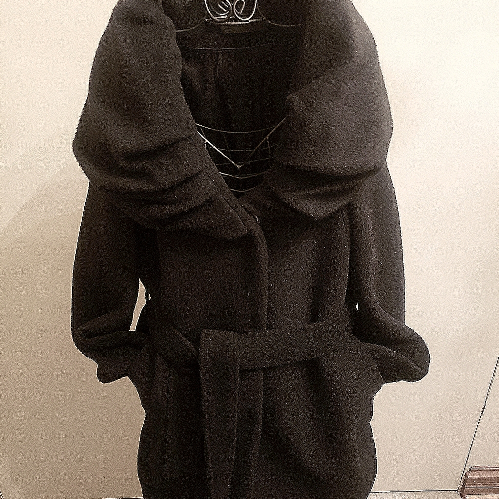 ELIE TAHARI WOOL COAT
